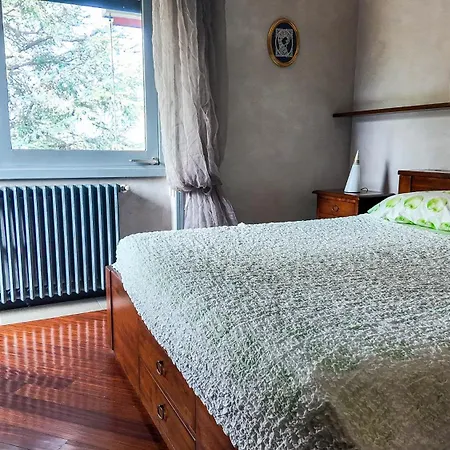 Spazioso Con Balcone Vista 7 Ospiti Camnago Volta